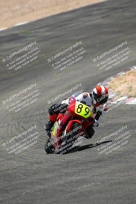 media/Jun-05-2022-WERA (Sun) [[64b01df28d]]/Race 4 and 6 LW twins superstocclumbman E superstock F superstock/